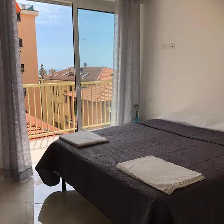 Casa Di Gio' 文蒂米利亚